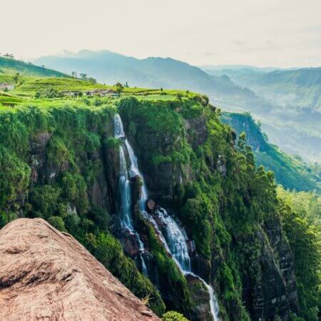 Diyaluma Falls