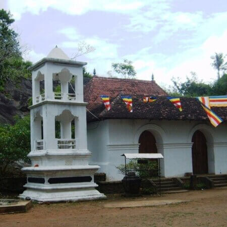 Degalldoruwa Raja Maha Viharaya