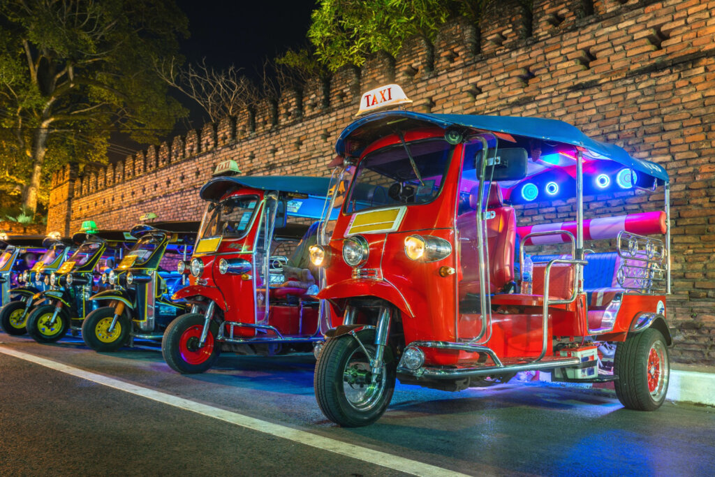 Tips to Avoid Overpaying for Tuk Tuks